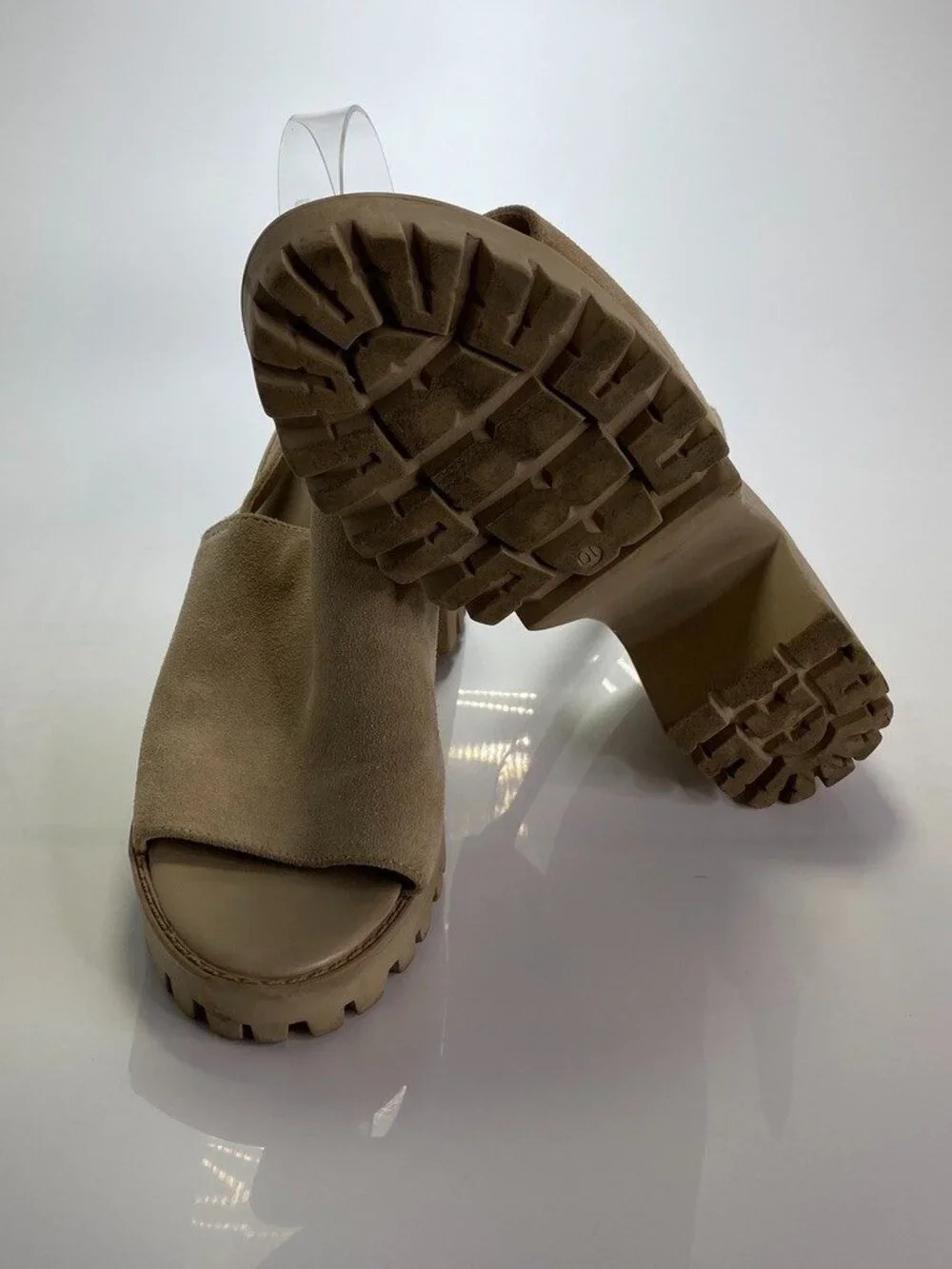 Steve Madden Women's Sunnyside Sand Suede Heeled Sandal Sz 10